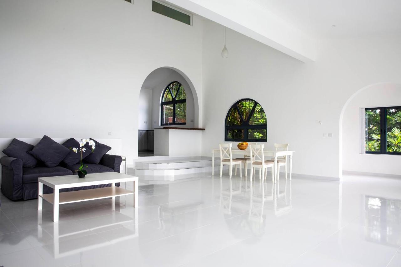 Paradise Heights Luxury Apartments & Villa Beau Vallon  Exterior photo